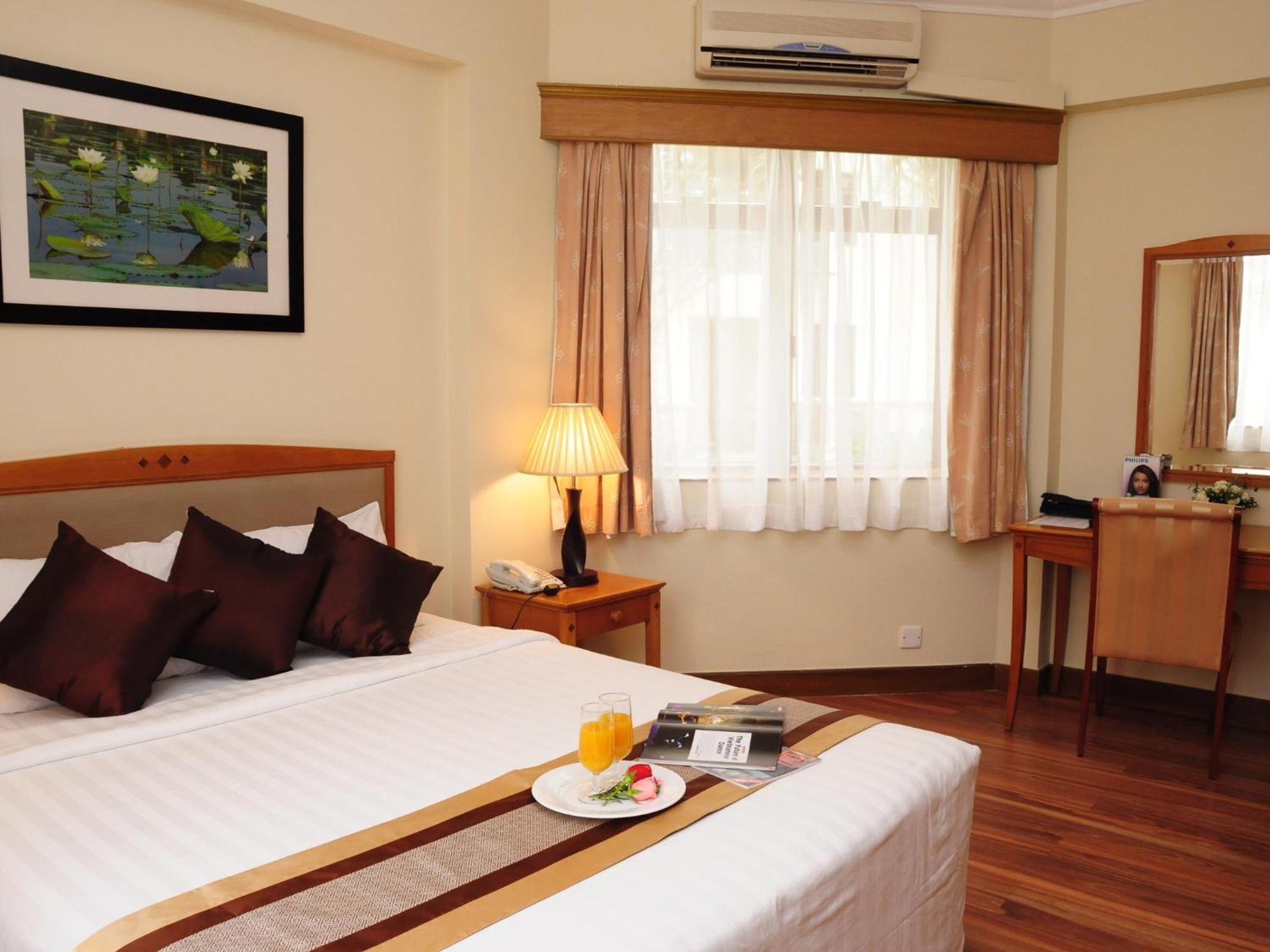 Riverside Serviced Apartments Хошимин Номер фото
